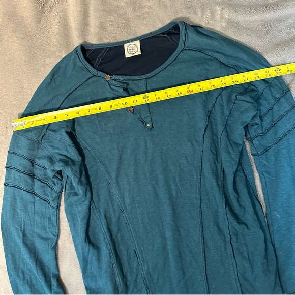 OM Booty Men’s Long Sleeved Shirt - like new - Picture 6 of 11